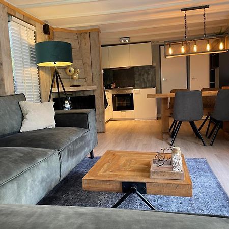 Uniek Chalet Op De Veluwe, In Bosrijke Omgeving. Putten Extérieur photo