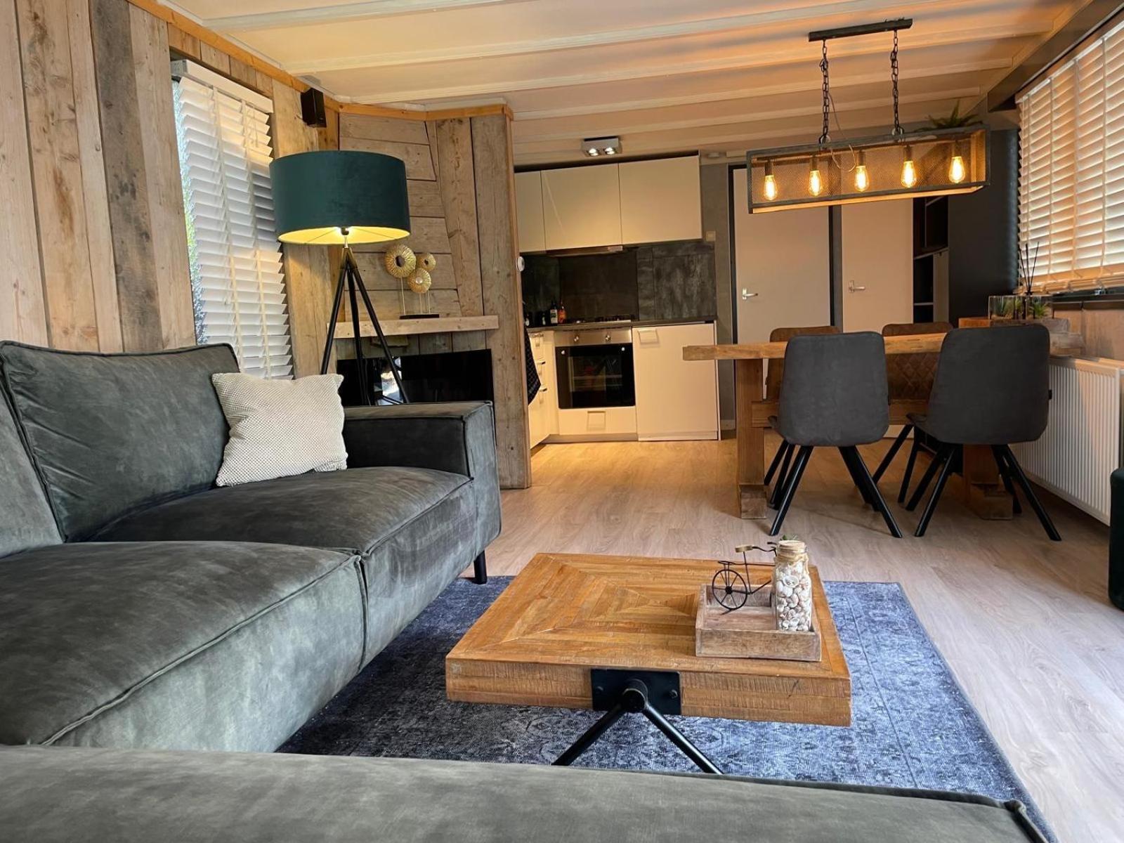 Uniek Chalet Op De Veluwe, In Bosrijke Omgeving. Putten Extérieur photo